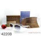 Gucci Normal Quality Sunglasses 2152