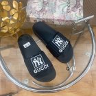Gucci Men's Slippers 240