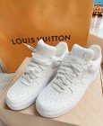 Louis Vuitton Men's shoes 546
