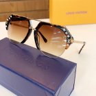 Louis Vuitton High Quality Sunglasses 906