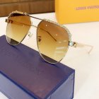 Louis Vuitton High Quality Sunglasses 912
