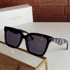 Valentino High Quality Sunglasses 832