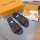 Louis Vuitton Men's Slippers 559