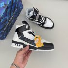 Louis Vuitton Men's shoes 973