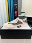 Gucci Men's Shoes 302
