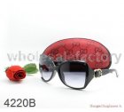 Gucci Normal Quality Sunglasses 709