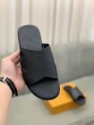 Louis Vuitton Men's Slippers 423