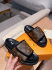 Louis Vuitton Men's Slippers 374