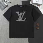Louis Vuitton Men's T-shirts 67