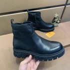 Louis Vuitton Men's shoes 990