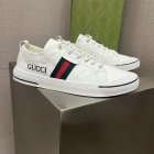 Gucci Men's Shoes 527