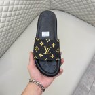 Louis Vuitton Men's Slippers 612