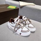 Louis Vuitton Men's shoes 894