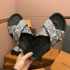 Louis Vuitton Men's Slippers 467