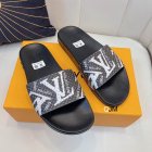 Louis Vuitton Men's Slippers 230