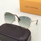 Louis Vuitton High Quality Sunglasses 4902