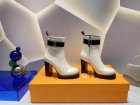 Louis Vuitton Women's Shoes 161