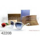 Gucci Normal Quality Sunglasses 585