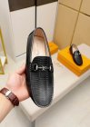 Louis Vuitton Men's shoes 350