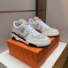 Louis Vuitton Men's shoes 574