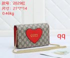 Gucci Normal Quality Handbags 679