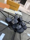 Louis Vuitton Men's Slippers 125