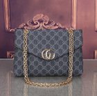 Gucci Normal Quality Handbags 489
