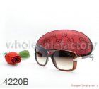 Gucci Normal Quality Sunglasses 712