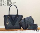 MICHAEL KORS Normal Quality Handbags 64