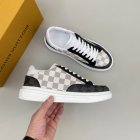 Louis Vuitton Men's shoes 370