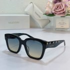 Valentino High Quality Sunglasses 100