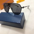 Louis Vuitton High Quality Sunglasses 945