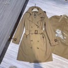 Burberry Women's Windbreaket 40
