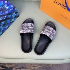Louis Vuitton Men's Slippers 426