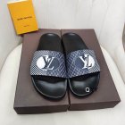 Louis Vuitton Men's Slippers 220