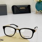 Valentino High Quality Sunglasses 422