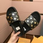 Louis Vuitton Men's Slippers 489