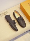 Louis Vuitton Men's shoes 608
