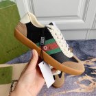 Gucci Men's Shoes 923