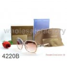 Gucci Normal Quality Sunglasses 519