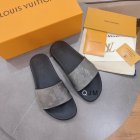Louis Vuitton Men's Slippers 561