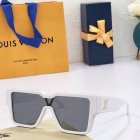 Louis Vuitton High Quality Sunglasses 5439