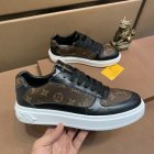 Louis Vuitton Men's shoes 32