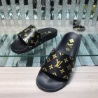Louis Vuitton Men's Slippers 345