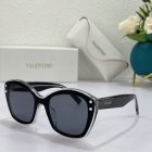 Valentino High Quality Sunglasses 545