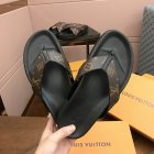 Louis Vuitton Men's Slippers 475