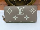 Louis Vuitton High Quality Wallets 382