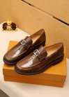 Louis Vuitton Men's shoes 1070