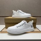 Gucci Men's Shoes 425