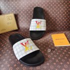 Louis Vuitton Men's Slippers 210